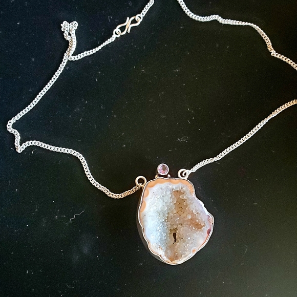 New Agate Geode Druzy and Amethyst Silver Necklace - Picture 8 of 16